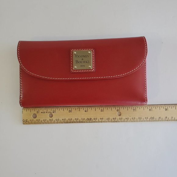 Dooney & Bourke Red Smooth Leather Trifold Clutch Checkbook Wallet 2 pc Set - Picture 10 of 11